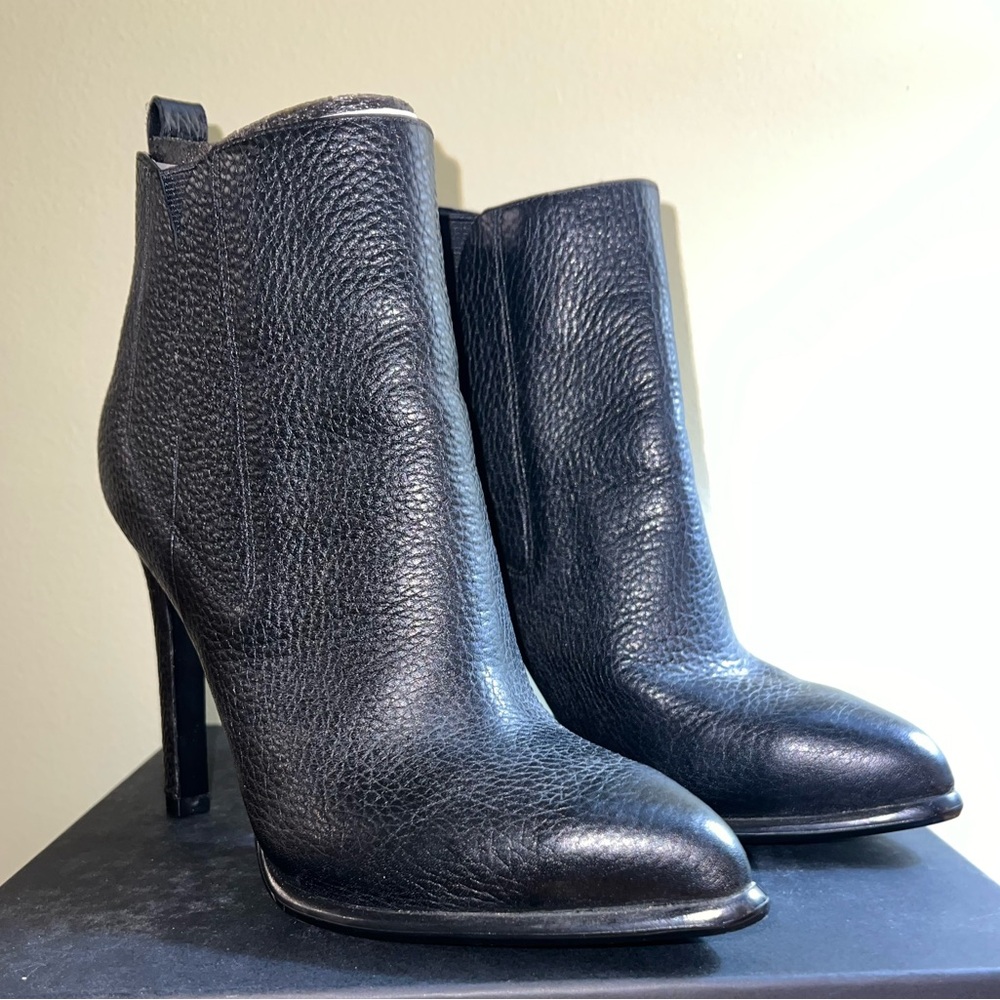 NWT Kendall + Kylie Shoes Womens Size 7.5 Black Pointed Toe Ankle Boots - Picture 3 of 9